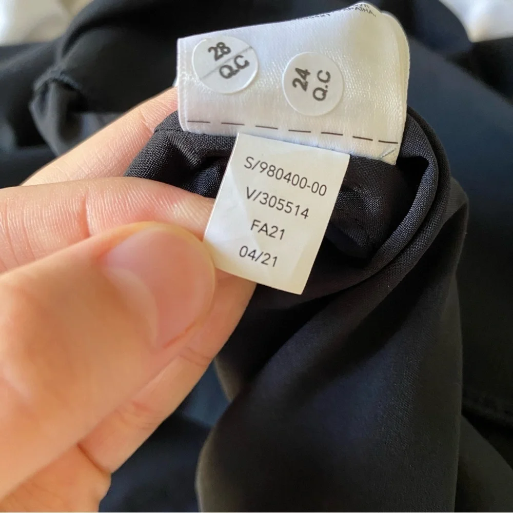 NWOT Athleta Nolita Slim Tapered Cropped Pants Black 24 - Picture 8 of 8
